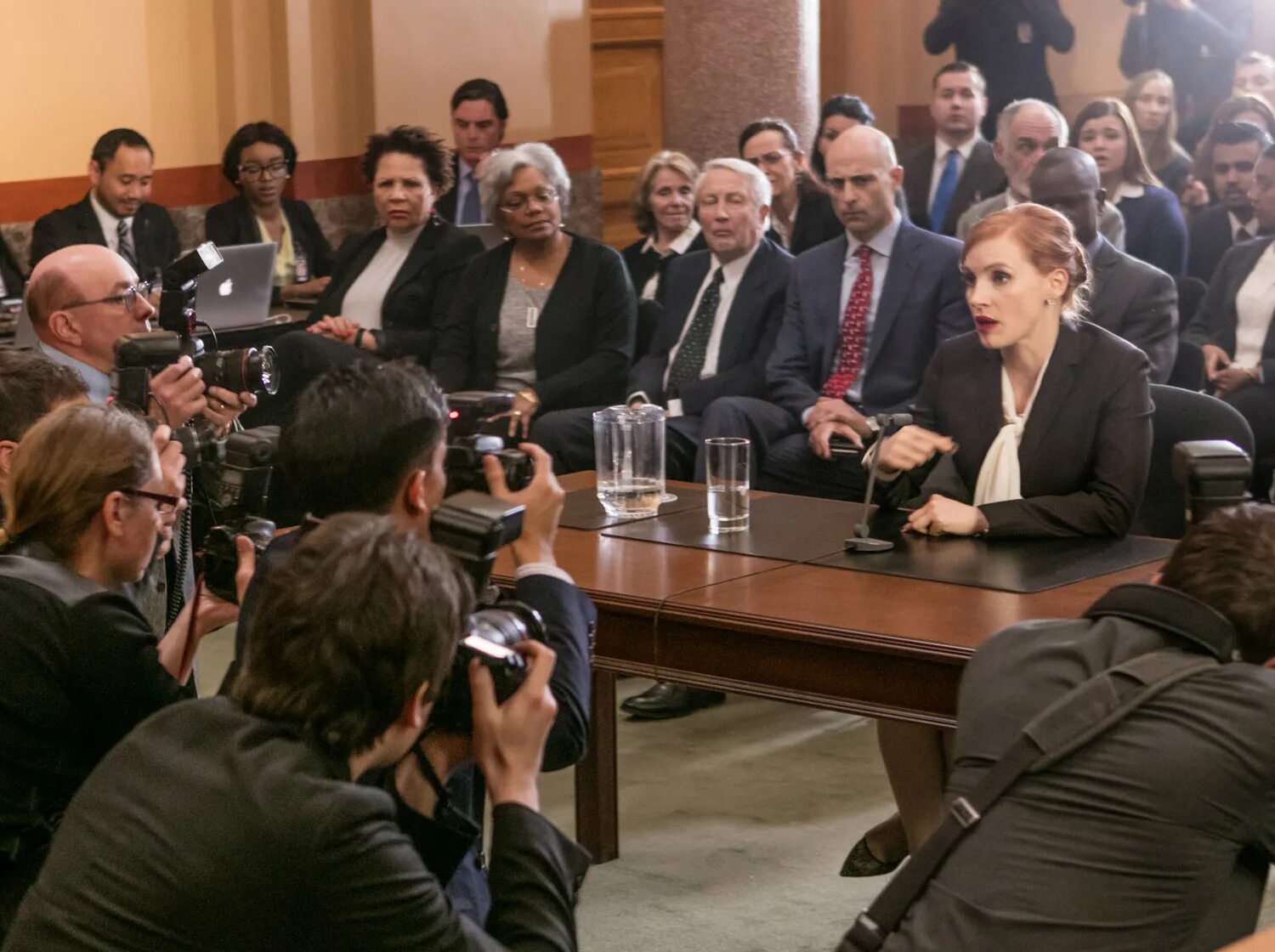 Опасная игра Слоун (2016) Miss Sloane. Элизабет Слоун. Опасная игра слоун трейлер