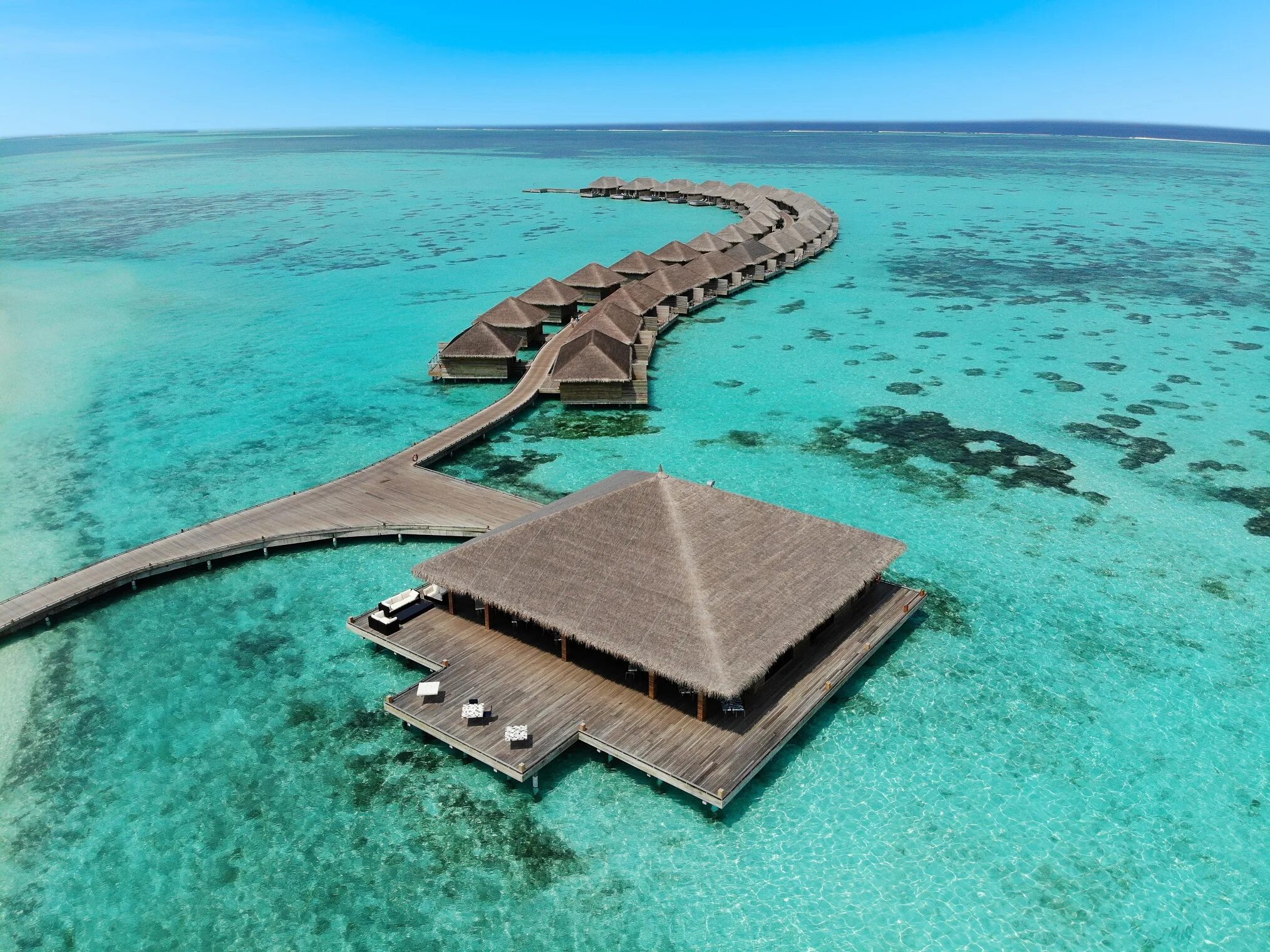 Cocoon maldives. Отель cocoon maldives. отель cocoon maldives 5. lagoon villa cocoon maldives. кокон мальдивы 5.