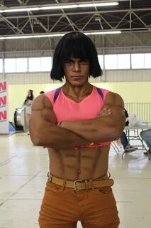 Des costumes bluffants à la première du salon Kamo Play. 