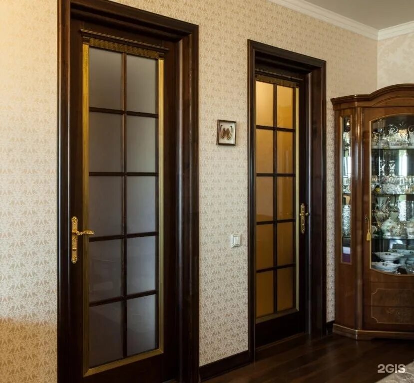 между комнатные двери. геона двери неоклассика двери с патиной. комнатные двери. двери из массива межкомнатные. разные двери.