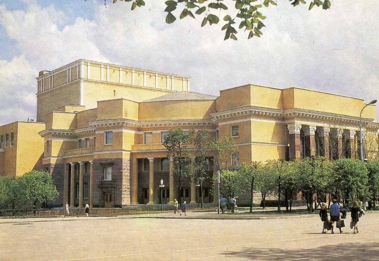 смоленский театр грибоедова. здание театра грибоедова смоленск. с. смоленский государственный драматический театр им а. смоленский драматический театр.