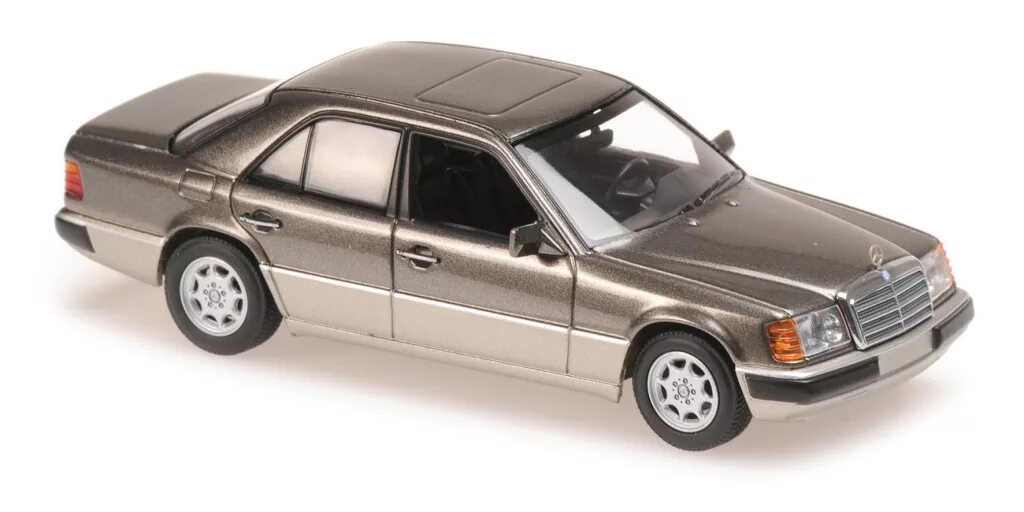 Модель мерседес 1 43. Mercedes w124 230e 1:43. Mercedes-Benz e230 1/43. Mercedes w124 e230 MINICHAMPS 1:43. Мерседес w124 1 43.