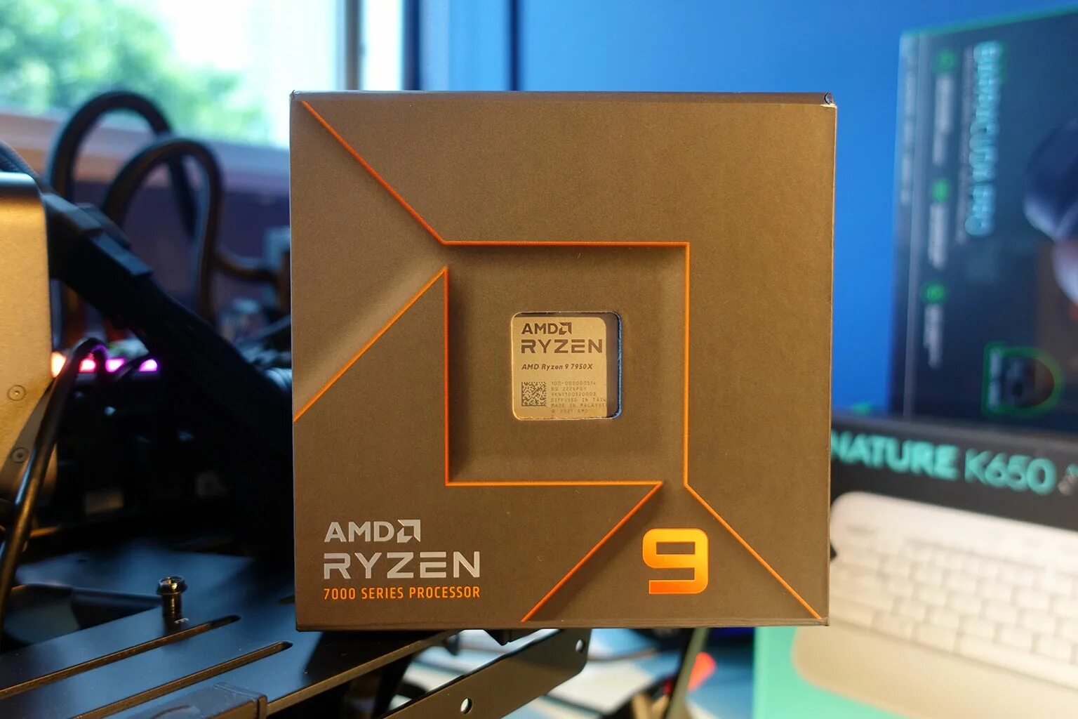 Ryzen 7950x. Ryzen 9 7950x. Ryzen 9 7950x коробка. Райзон 9 7950х.