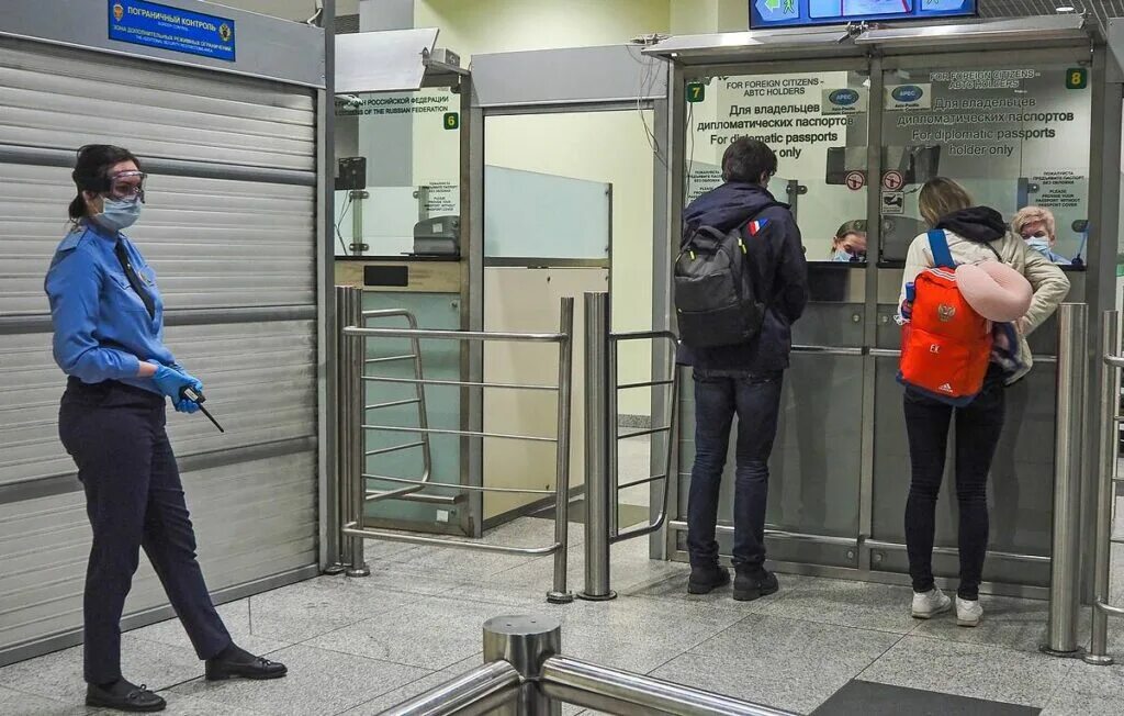 Россиян вывезли из турции. Страны куда можно. Какие страны открывают границы. Ситуация в испании для туристов сейчас. Когда откроют границы.