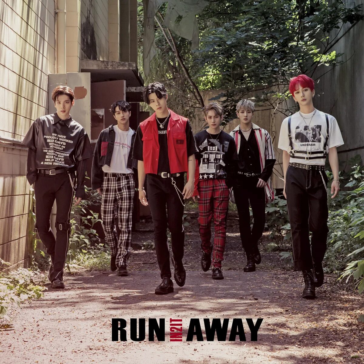 Run away. In2it группа. The Runaways обложка. Runaway txt обложка. Txt run away