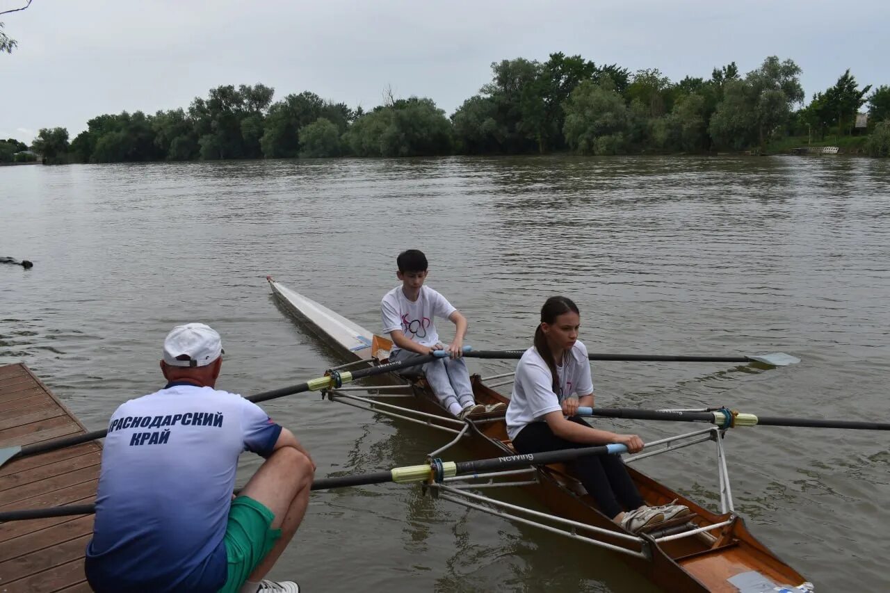 Водная гребля