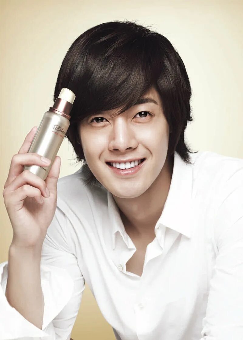 Сон джун ки song joong ki. Песни корейских актеров. Сон чжун ки 2021. Ким джун. Сон чжун ки винченцо.