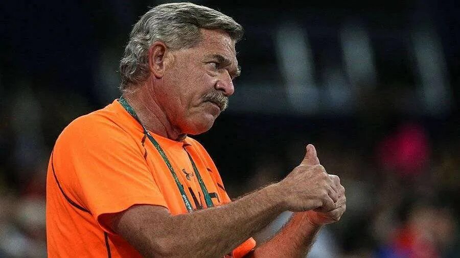 американские тренеры. сборная прическа. американские тренеры. фамилии известных американских тренеров. американский тренер по продажам.