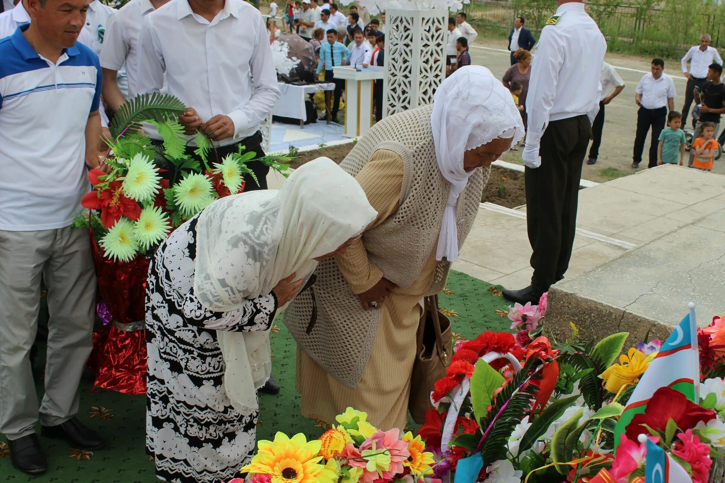 Xotira qadrlash kuni. 9-May Xotira va qadrlash. Хотира Отамбекова.