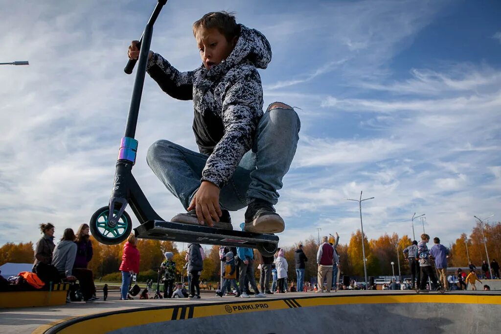 Соревнования в парке. Парк Добросельский скейт парк. Скейт парк во Владимире в Добросельском парке. Скейт парк в Муроме.