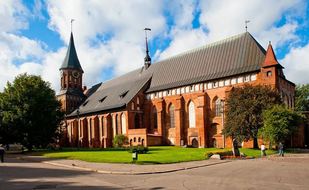 Кафедральный собор на острове канта. Собор39. Уэлский кафедральный собор. Кафедральный собор в реймсе. Домский собор кельн.