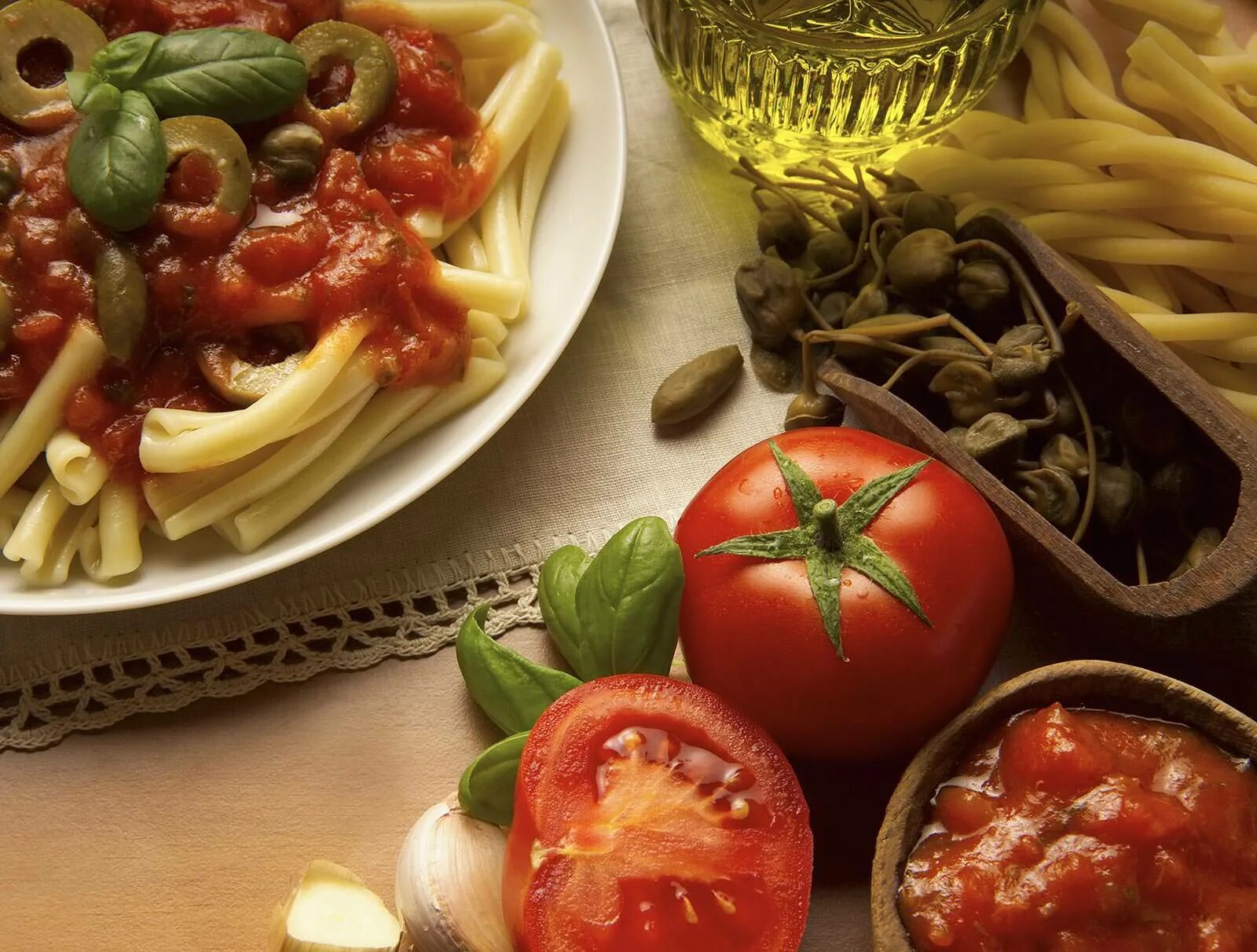 Традиционные итальянские блюда. Итальянская кухня. Итальянская кухня национальные блюда. Национальная еда Италии. Итальянский стол блюда.