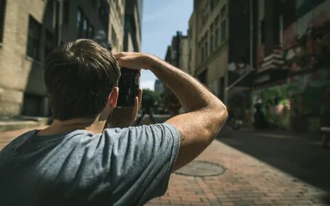 Фото людей делающих что то