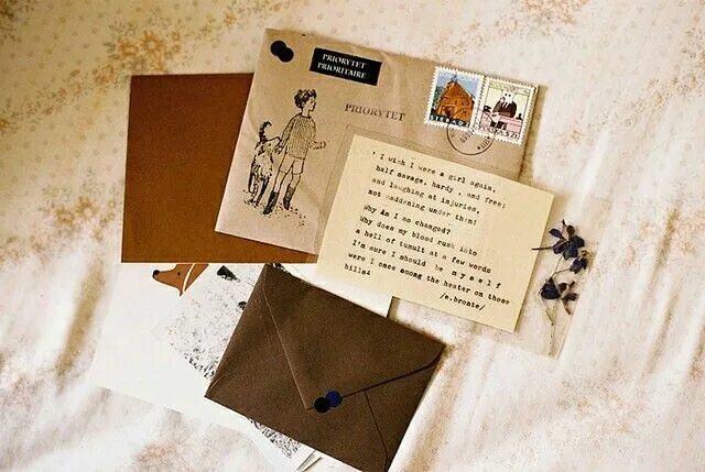 Бумага друг. Бумажные письма. Бумажные письма оформление. Идеи для оформления письма. Красивые бумажные письма.