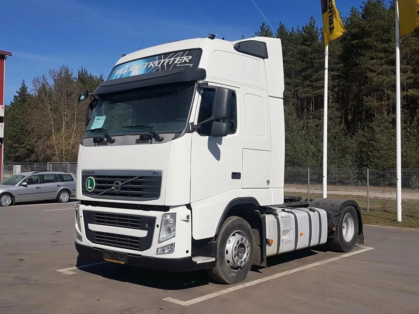 Купить б у тягач вольво. Вольво 460 тягач. Volvo FH 460. Volvo 460 грузовик. Вольво 460 фура.