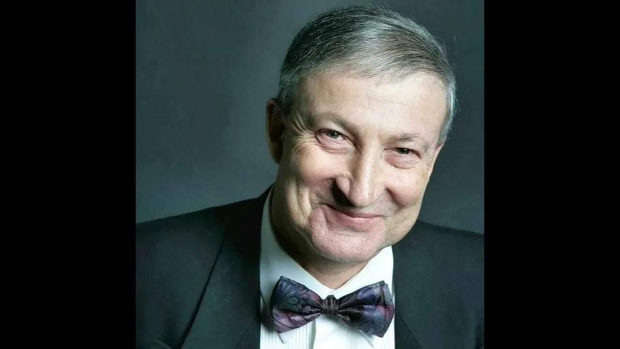Сатирик. Смолин сатирик. Сатирики ссср мужчины. Писатель сатирик 6 букв. К воннегут.