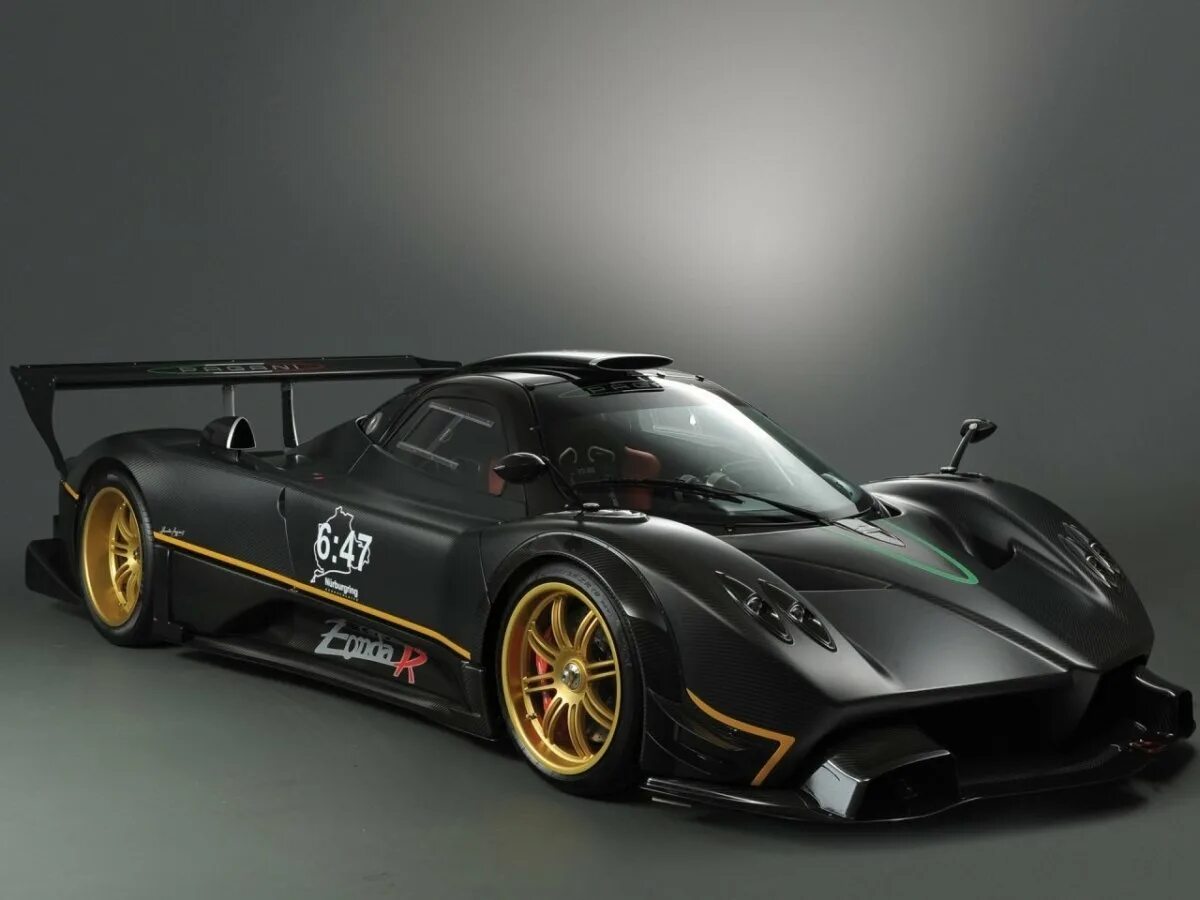 Паганини машина. Pagani Zonda r. Пагани зонда 2010. 2010 Pagani Zonda r. Машина Pagani Zonda.