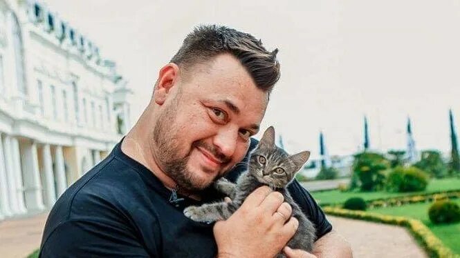 Отравленный подарок: Сергей Жуков рассказал шокирующую историю о любви фанатки -