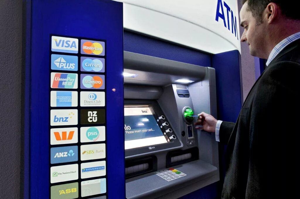 Банкоматы на Бали. Банкомат (ATM). Банкомат visa. Терминал банка.