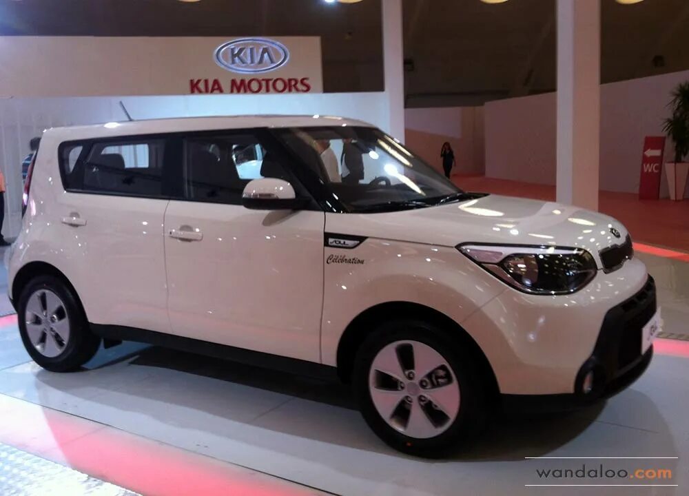Киа соло фото цена 2017 Kia Soul EV Review: Prices, Specs, and Photos The Car Connection