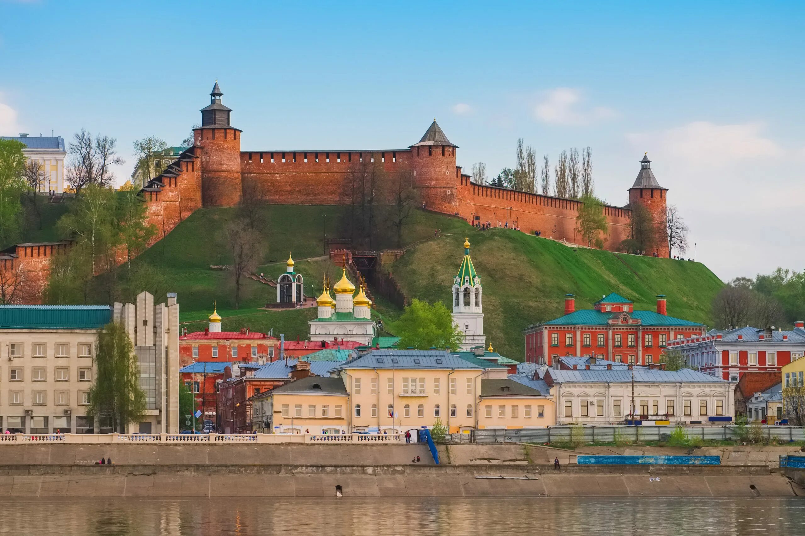 Нижний новгород европейский город. Кремль Нижний Нижний Новгород. Нижегородский Кремль, г. Нижний Новгород. Нижегородский Кремль достопримечательности Нижнего Новгорода. Нижн й Новгород Кремль.