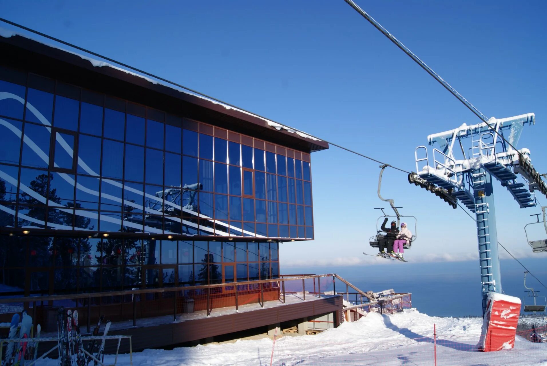 Дом культуры юбилейный байкальск. Максимиха байкал. Байкальск районы. Мыс зеленый на байкале. Город байкальск иркутской области.