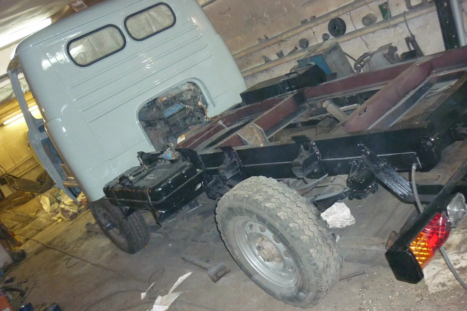 Рама уаз 3303. Шасси уаз 3303. Рама уаз 3303. Рама уаз головастик. Усилитель рамы уаз 3303.