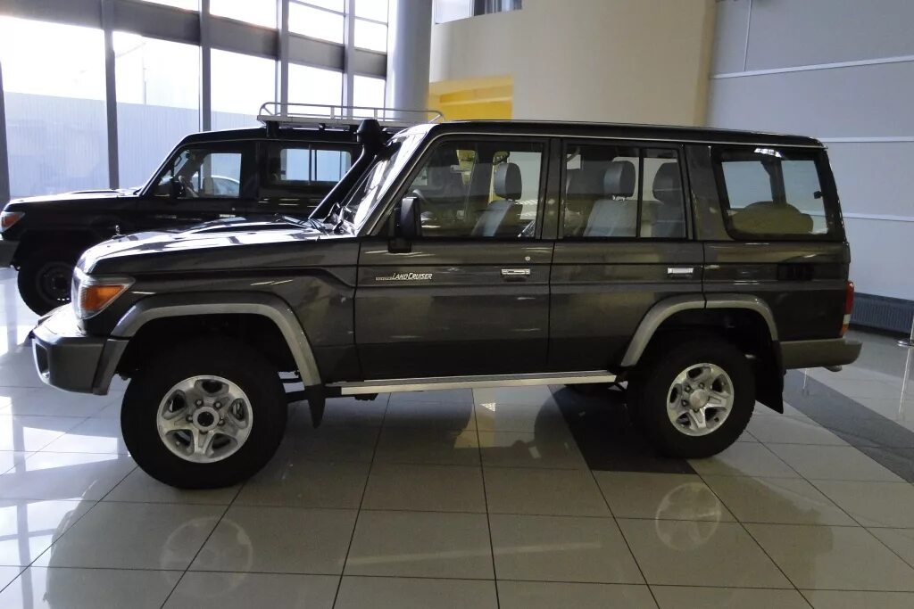 Toyota Land Cruiser 76. Toyota Land Cruiser lc76. Тойота ленд Крузер LC 76. Toyota Land Cruiser 76 новый.