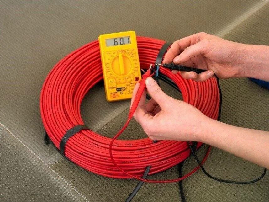 Сопротивление электрического пола. Измерение сопротивления изоляции провода. Сопротивление изоляции греющего кабеля норма. Датчик измерения сопротивления изоляции. Сопротивление тёплого пола мультиметром.