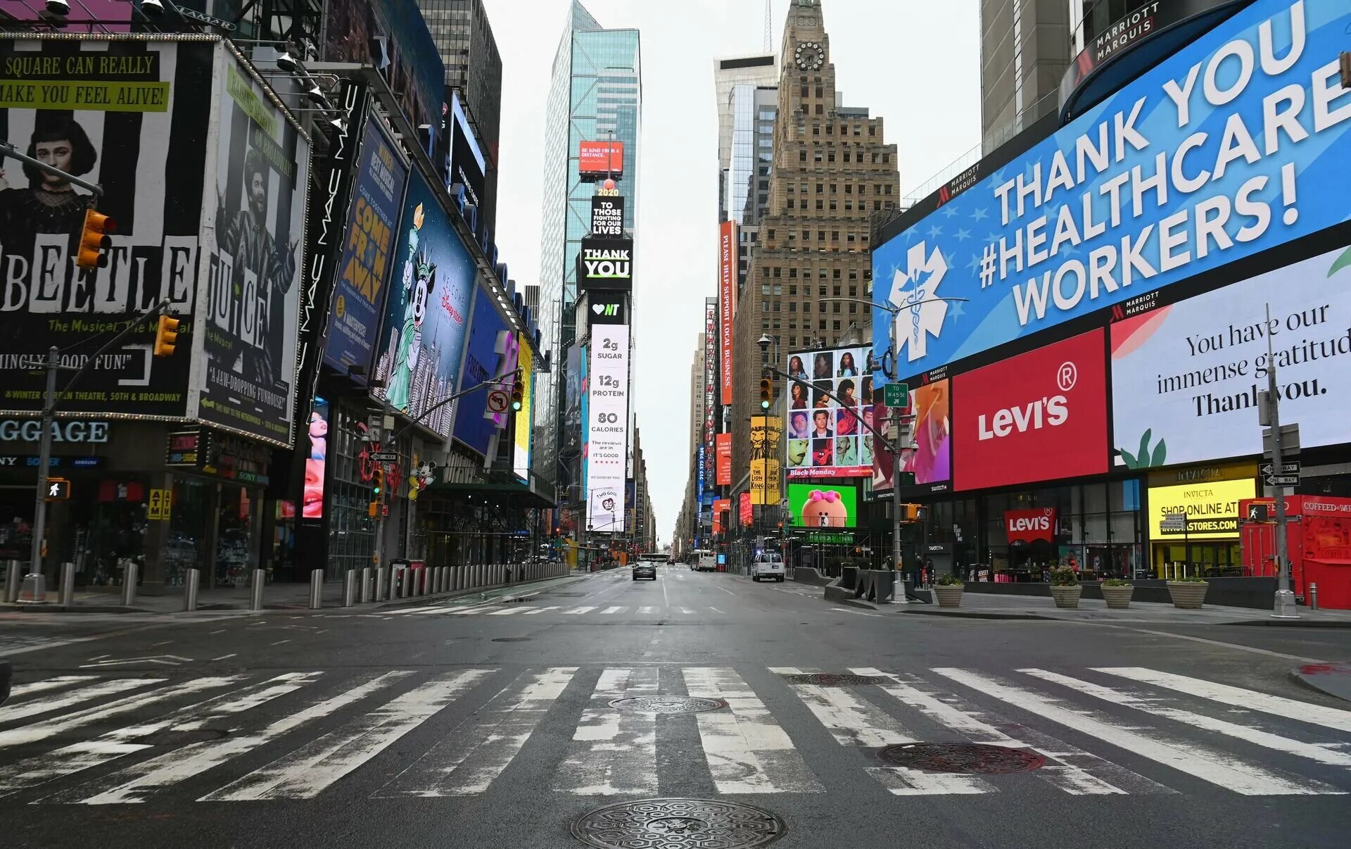 New york is really. Нью-Йорк Таймс сквер. Площадь Таймс-сквер (times Square), Нью-Йорк. Time сквер Нью-Йорк. Таймс-сквер Нью-Йорк 1996.