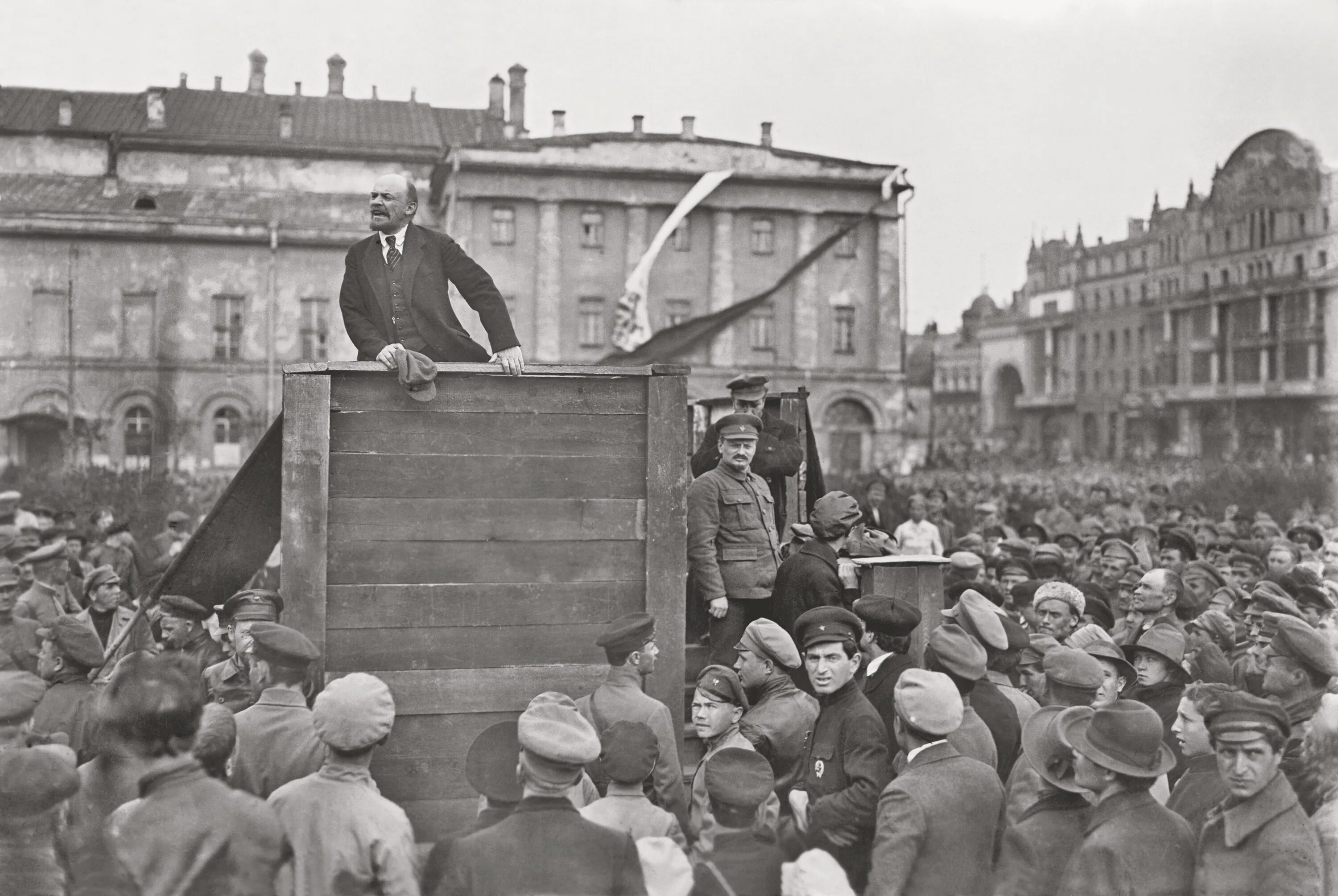 Ленин 1917. Ленин о революции 1917 года. Ленин в Москве 1917. Октябрьская революция 1917 года Ленин