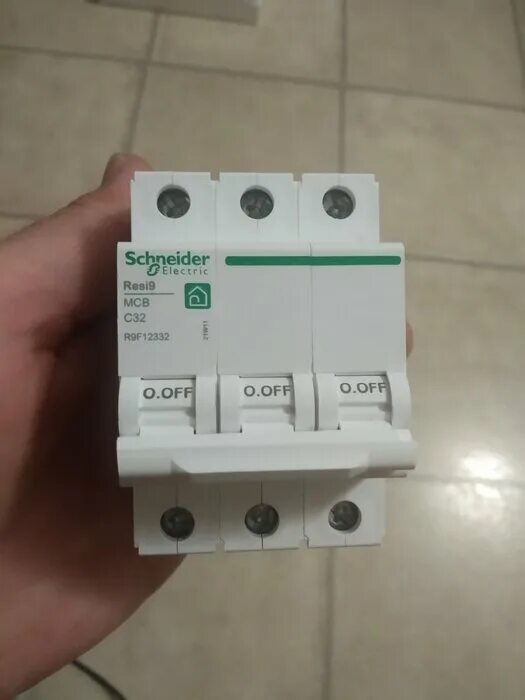 расцепитель независимый av-snt averes. Eaton 2p 6ka. Dva-6 1p+n 16а (c) 30ма (ac) 6ка ekf averes. Rcbo6-1pn-63c-30-a-av. мотопривод 630 а автомат.