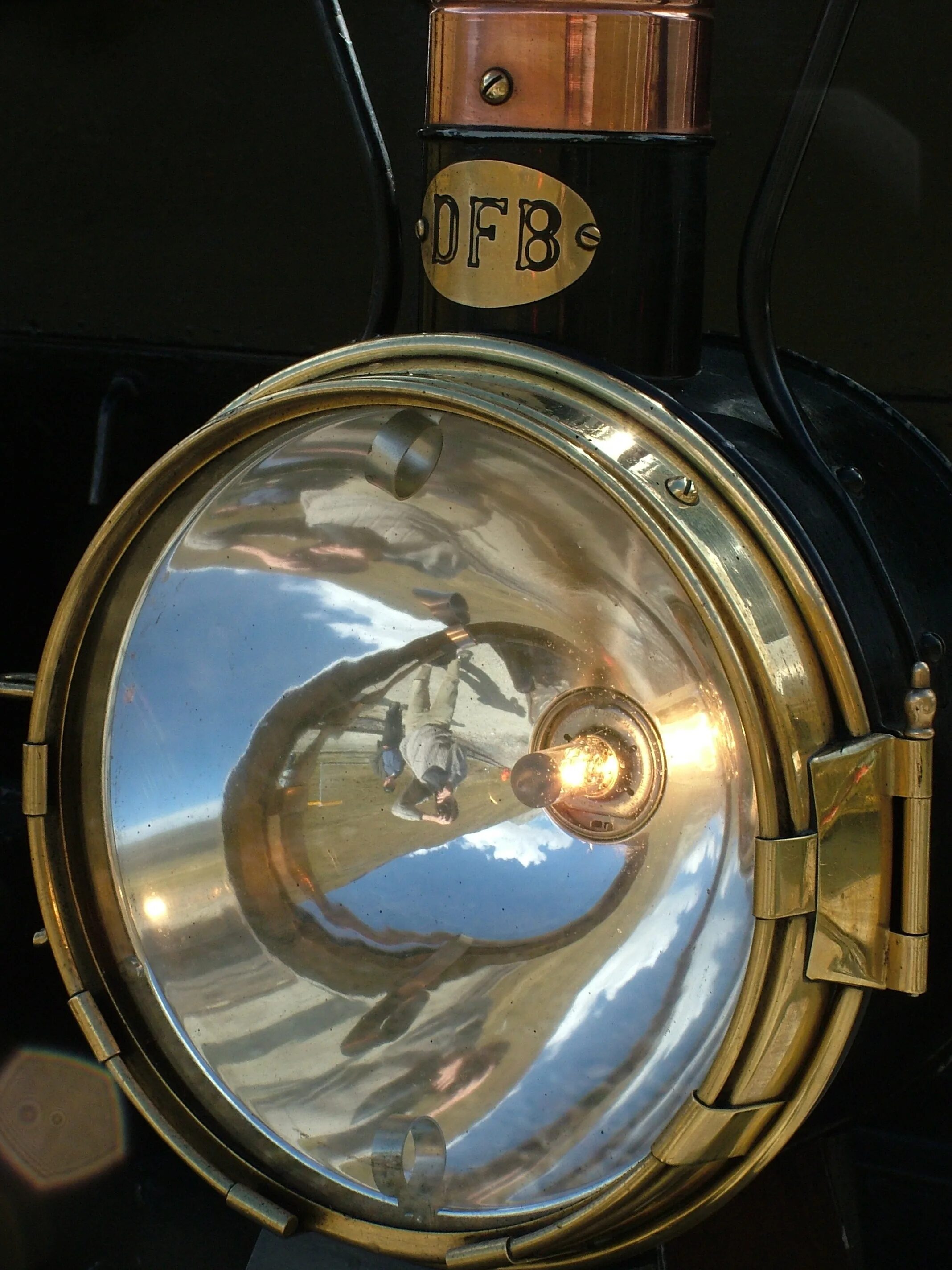 Прожектор Паровозный 1959. Прожектор тепловозный. Старинный прожектор. Фара от паровоза. Spotlight steam