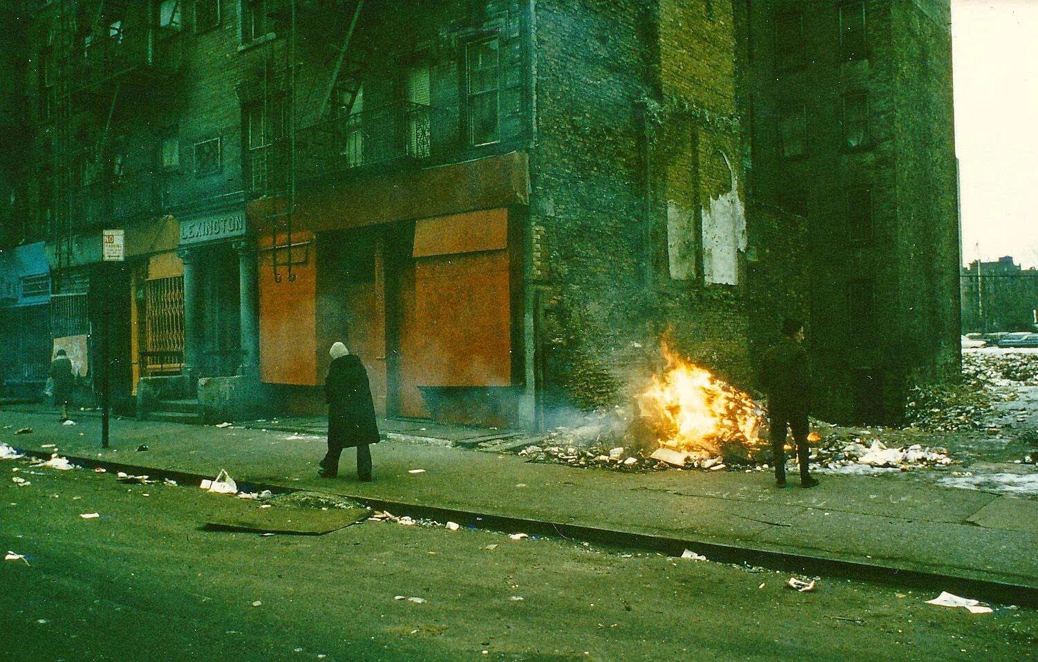 Гетто 90 х. Нью йорк гетто 70е. нью йорк 70е getto. нью йорк бронкс 1990. сша гетто 80е.