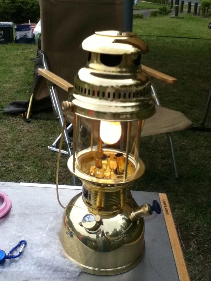 Калильная керосиновая лампа. Керосиновый фонарь петромакс. Керосиновая лампа колеман. Керосиновая лампа петромакс. Лампа petromax hk150.