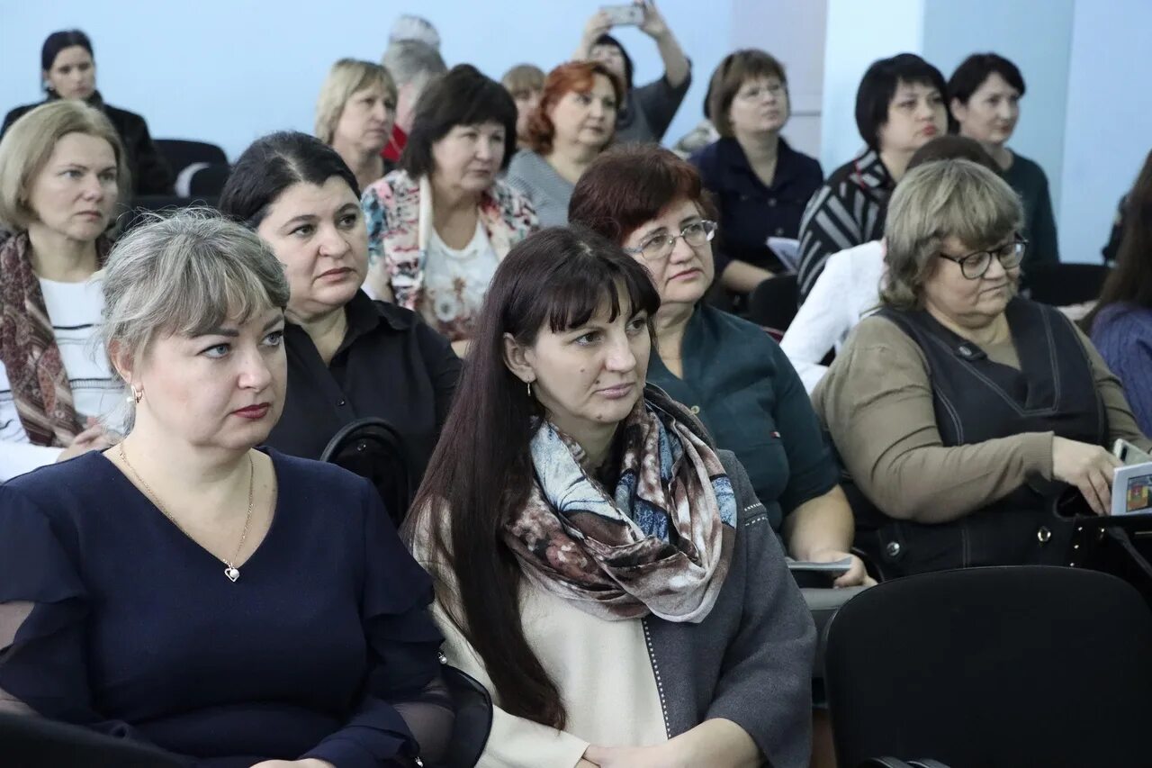 Прогноз погоды в матвеевом кургане ростовской. Мцб матвеев курган. библиотека матвеев курган. школа искусств матвеев курган ростовской обл. центр занятости населения матвеево-курганского района.
