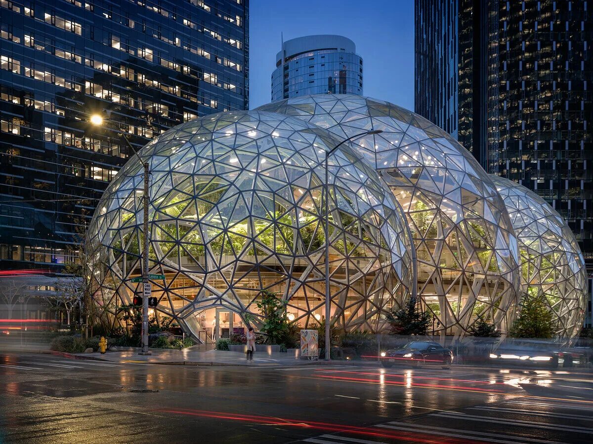 Шар во владивостоке на сопке. Купол на монастырской сопке. Шар в архитектуре. Шар купол. Геокупол владивосток сопка монастырская.