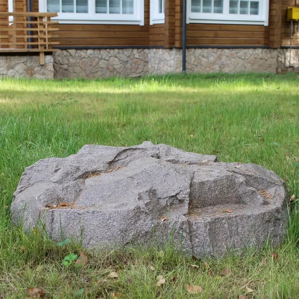 Декоративная крышка на колодец. Декоративная крышка на колодец. Крышка для септика камень большой u08026. Крышка люка камень 125 f07803. Декоративный камень на крышку колодца.