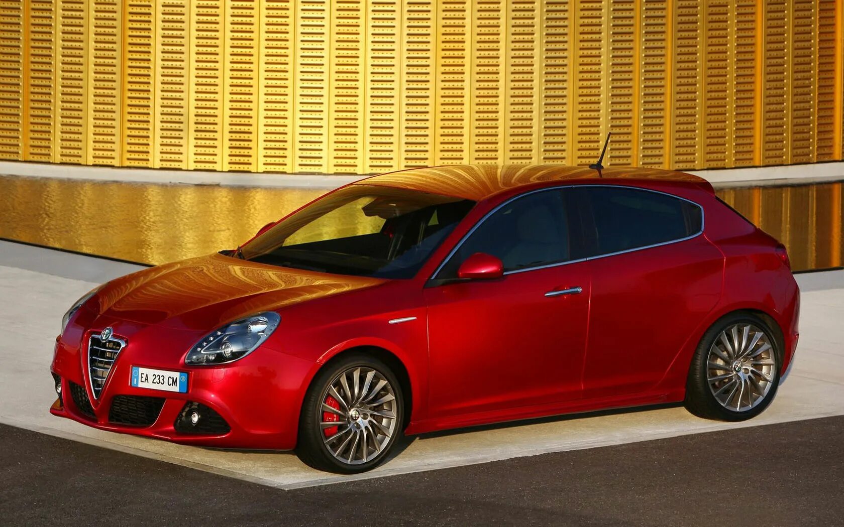 Альфа ромео 5. Alfa Romeo Giulietta. Alfa Romeo Giulietta (2010). Alfa Romeo Giulietta 2014. Альфа Ромео Giulietta.