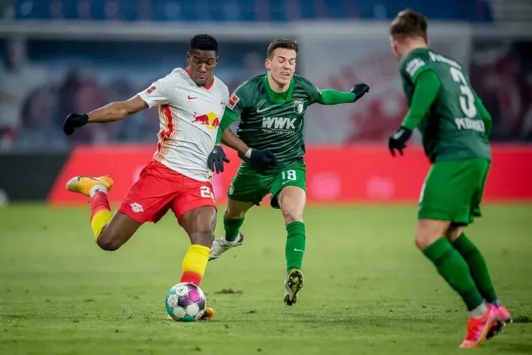Аугсбург ренн. Leipzig fc. Аугсбург лейпциг прогноз. Augsburg vs rb leipzig logo. Leipzig wallpaper.