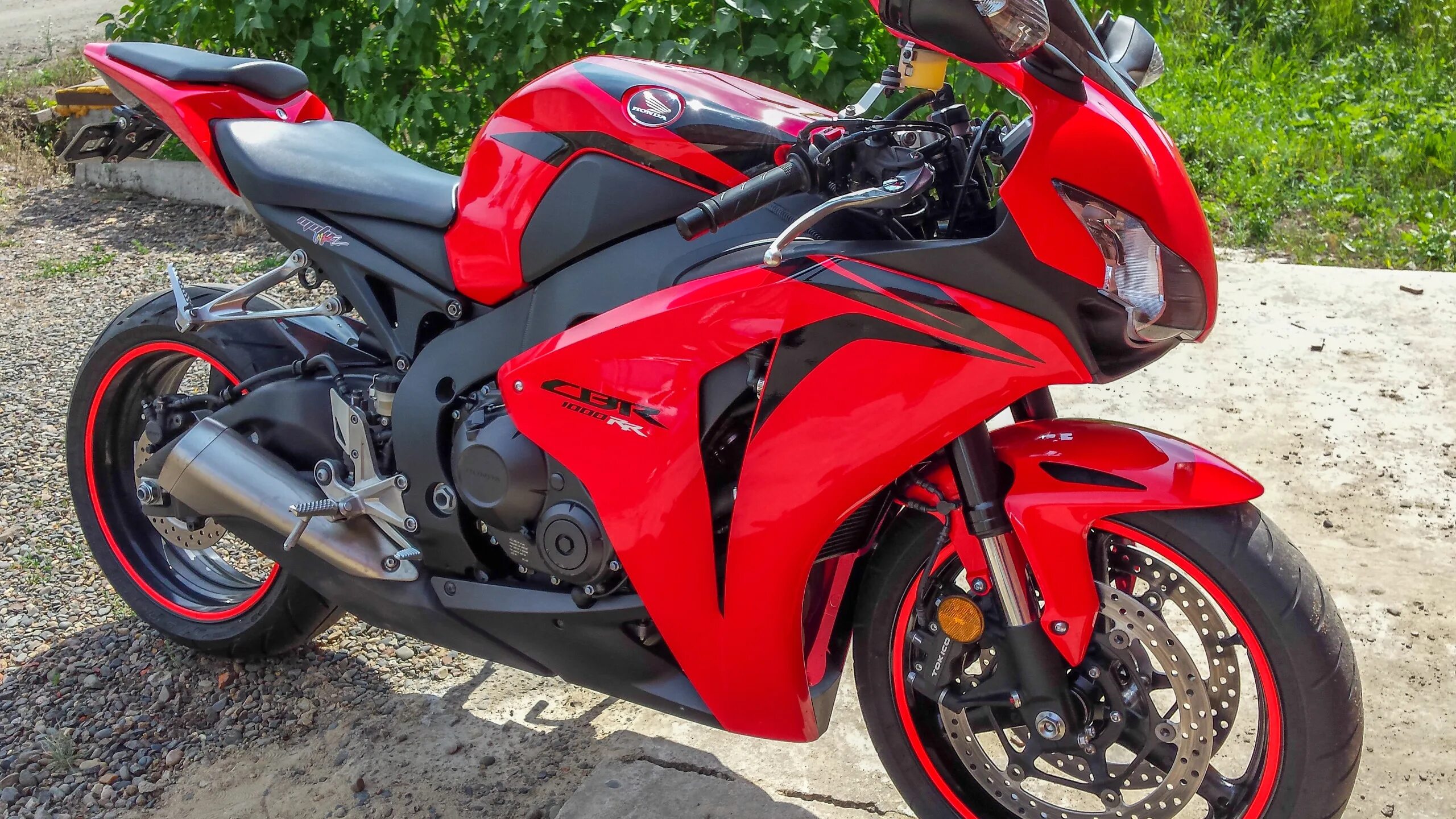 Honda 1000rr Fireblade. Honda cbr1000rr Fireblade. Honda cbr1000rr Fireblade Red. Honda cbr1000rr Fireblade 2008 красный.