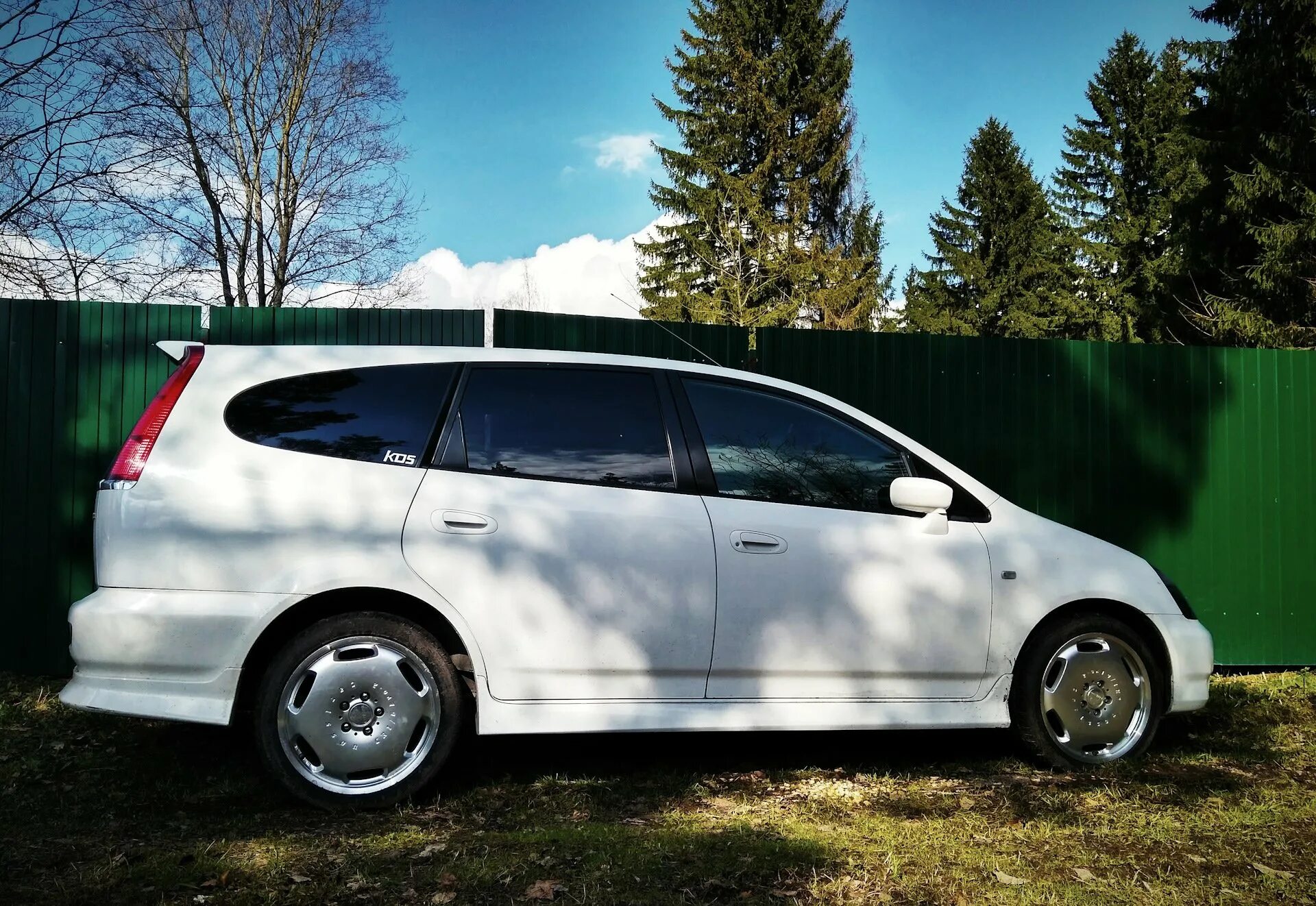 Honda stream 1. Honda Stream rn9. Honda Stream rn7 r18. Honda Stream 1.7. Honda Stream rn6 диски r18.