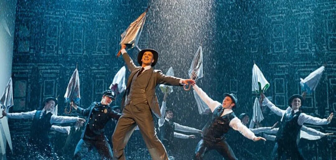 Пение под дождем. Мюзикл Поющие под дождем 1952. Джин Келли Поющие под дождем. Кэти Селдон Поющие под дождем.
