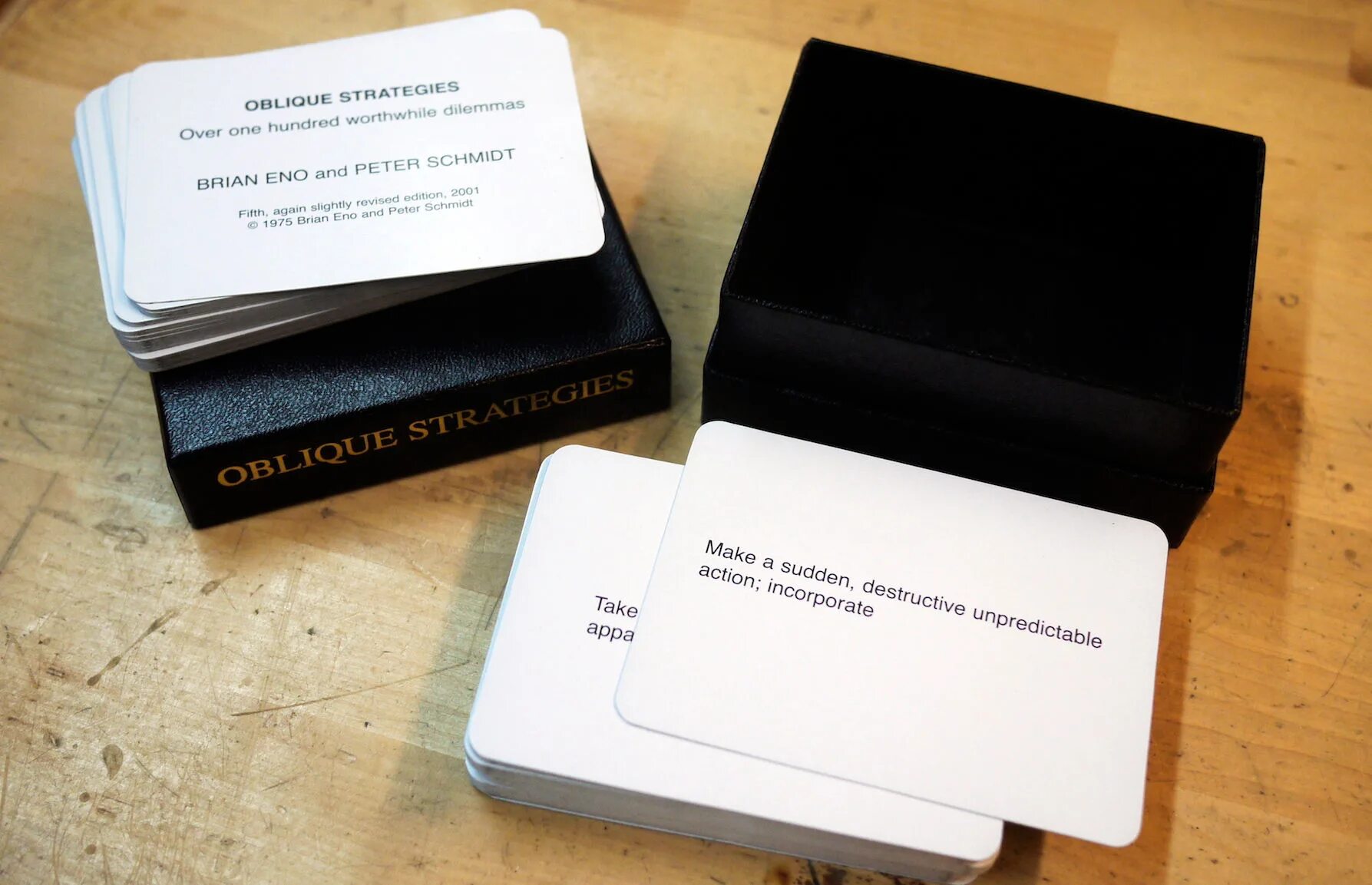 Непрямые стратегии. Непрямые стратегии карточки. oblique strategies by brian eno. карты oblique strategies. карточки брайана ино.