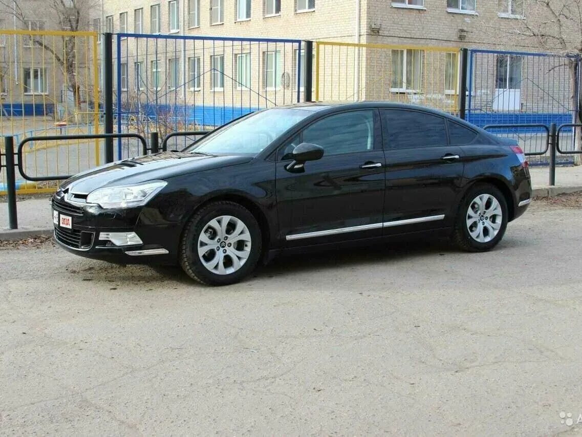 Ситроен с5 купе. Ситроен с5 150 л с. Ситроен с5 универсал белый. Ситроен c5 универсал белый с панорамой. Citroen c5 седан 2010.