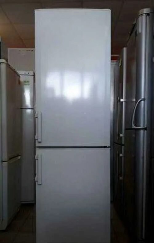 Холодильник hotpoint ariston no frost модели. Холодильники высотой 165 см. Объявления холодильник новосибирск. Бу бытовая техника в иркутск. Объявления холодильник новосибирск.