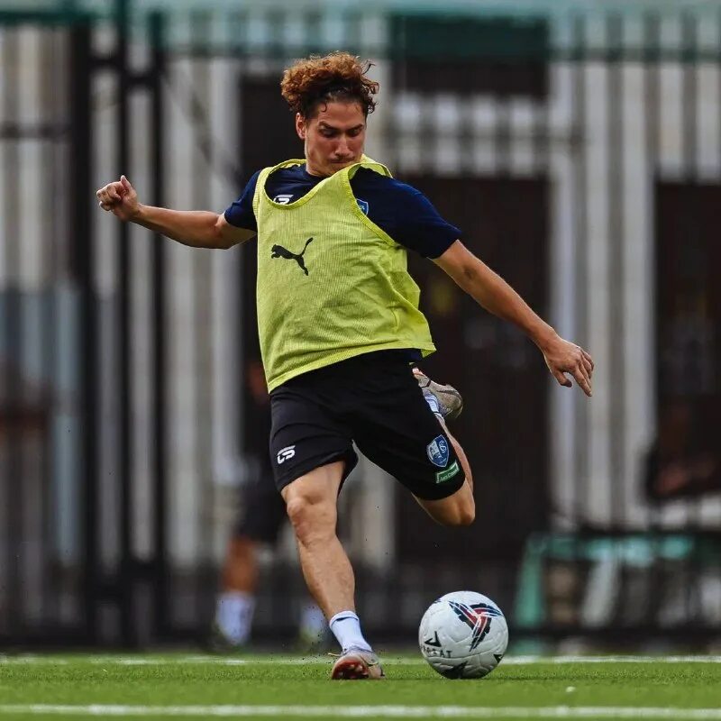 Фк сахалинец литвин. Фк сахалинец. Фк сахалинец. Фк сахалинец москва. Академия краснодара по футболу.