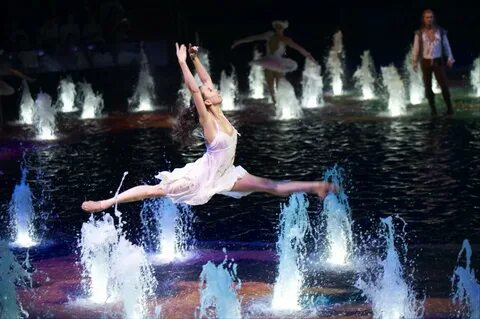 Танцующая вода