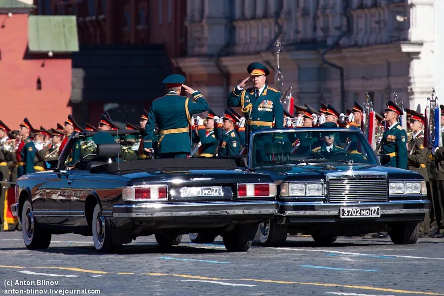 маршал жуков на параде победы 1945. командовал парадом в москве. командовал парадом в москве. водитель на параде победы. командовал парадом в москве.