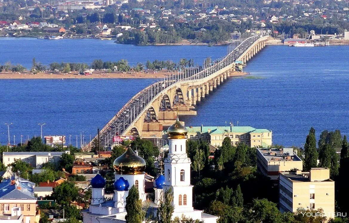 Саратов это город на волге. Engels Saratov мост Саратов. Волга мост Саратов Энгельс. Саратовский мост с Энгельса. Река Волга Саратовский мост.